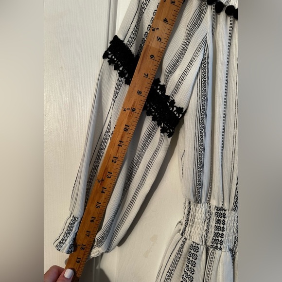 LINE + DOT Revolve SMALL Alexis Black White Pom Pom Gauzy Off Shoulder Mini Sexy - Picture 6 of 11